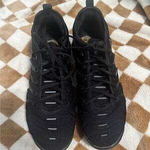Nike Black Athletic Shoes with Cushioned Midsole